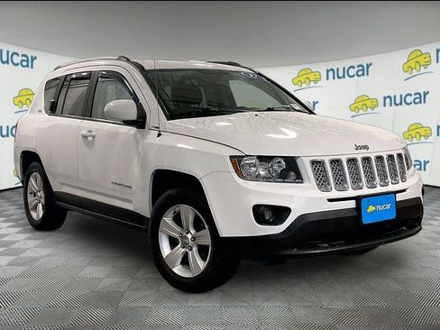 Used 2017 Jeep Compass Latitude AWD/4WD image 1