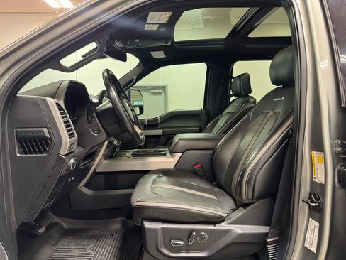 Used 2019 Ford F250 Platinum w/ Platinum Ultimate Package AWD/4WD image 13