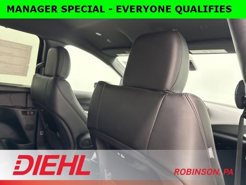 New 2026 Chrysler Pacifica Select w/ S Appearance Package image 14