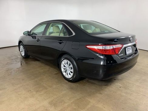 Used 2015 Toyota Camry LE image 14