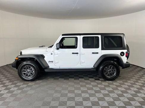Used 2026 Jeep Wrangler Unlimited Sport AWD/4WD image 4