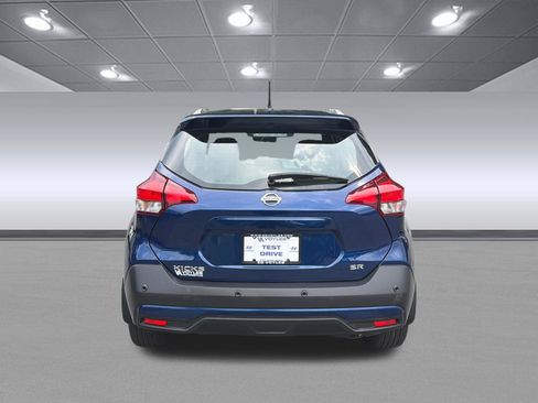 Used 2020 Nissan Kicks SR w/ SR Premium Package FWD image 6