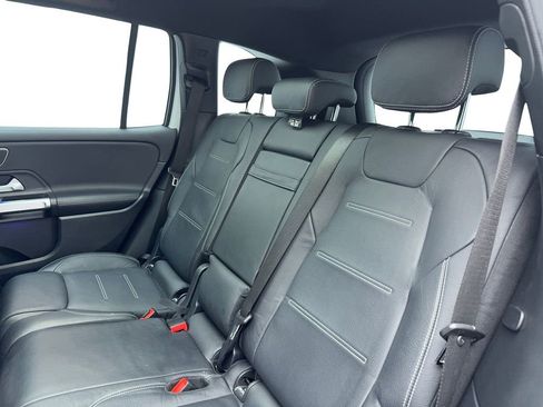 Used 2021 Mercedes-Benz GLB 35 AMG 4MATIC image 41