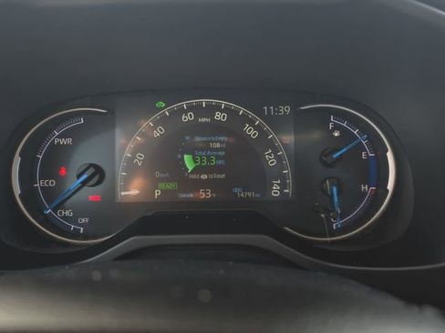 Used 2025 Toyota RAV4 LE AWD/4WD image 19