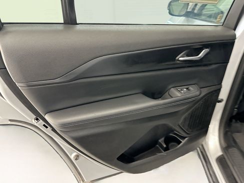 Used 2024 Jeep Grand Cherokee L Laredo image 26