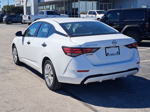 Used 2025 Nissan Sentra S image 5