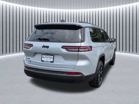 Used 2024 Jeep Grand Cherokee L Laredo AWD/4WD image 6