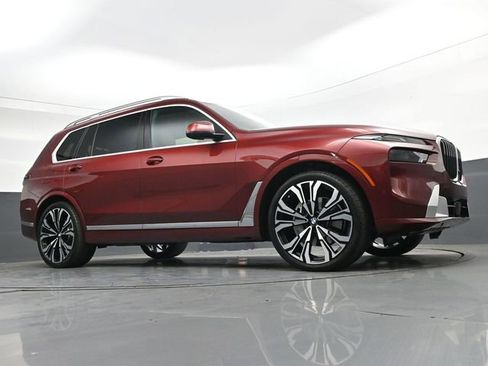 Used 2024 BMW X7 xDrive40i AWD/4WD image 29