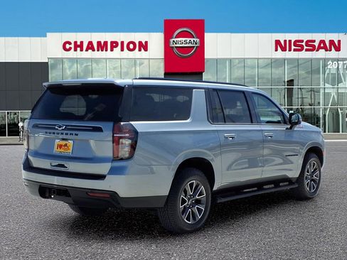 Used 2023 Chevrolet Suburban Z71 w/ Luxury Package image 7