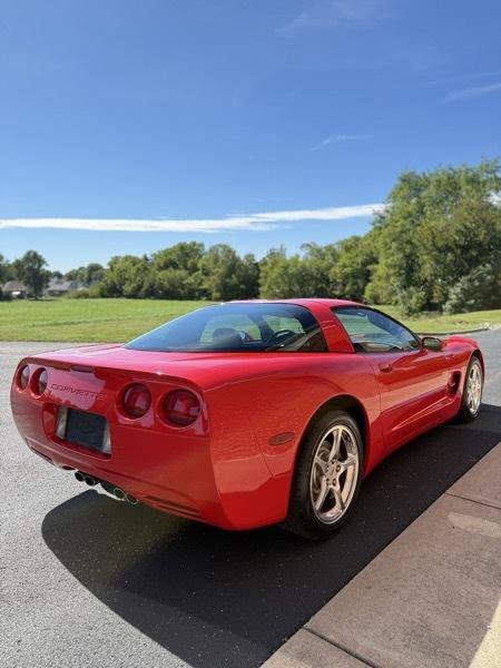 Used 2004 Chevrolet Corvette Coupe RWD image 5