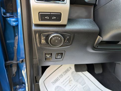 Used 2019 Ford F150 Lariat w/ Equipment Group 502A Luxury AWD/4WD image 18