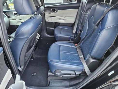 Used 2022 Kia Sorento SX Prestige w/ Panoramic Sunroof Package AWD/4WD image 15