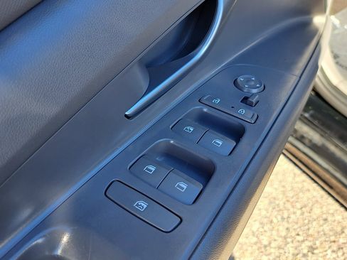 Used 2023 Hyundai Elantra SEL image 22