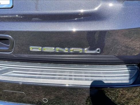 Used 2023 GMC Yukon Denali Ultimate image 24