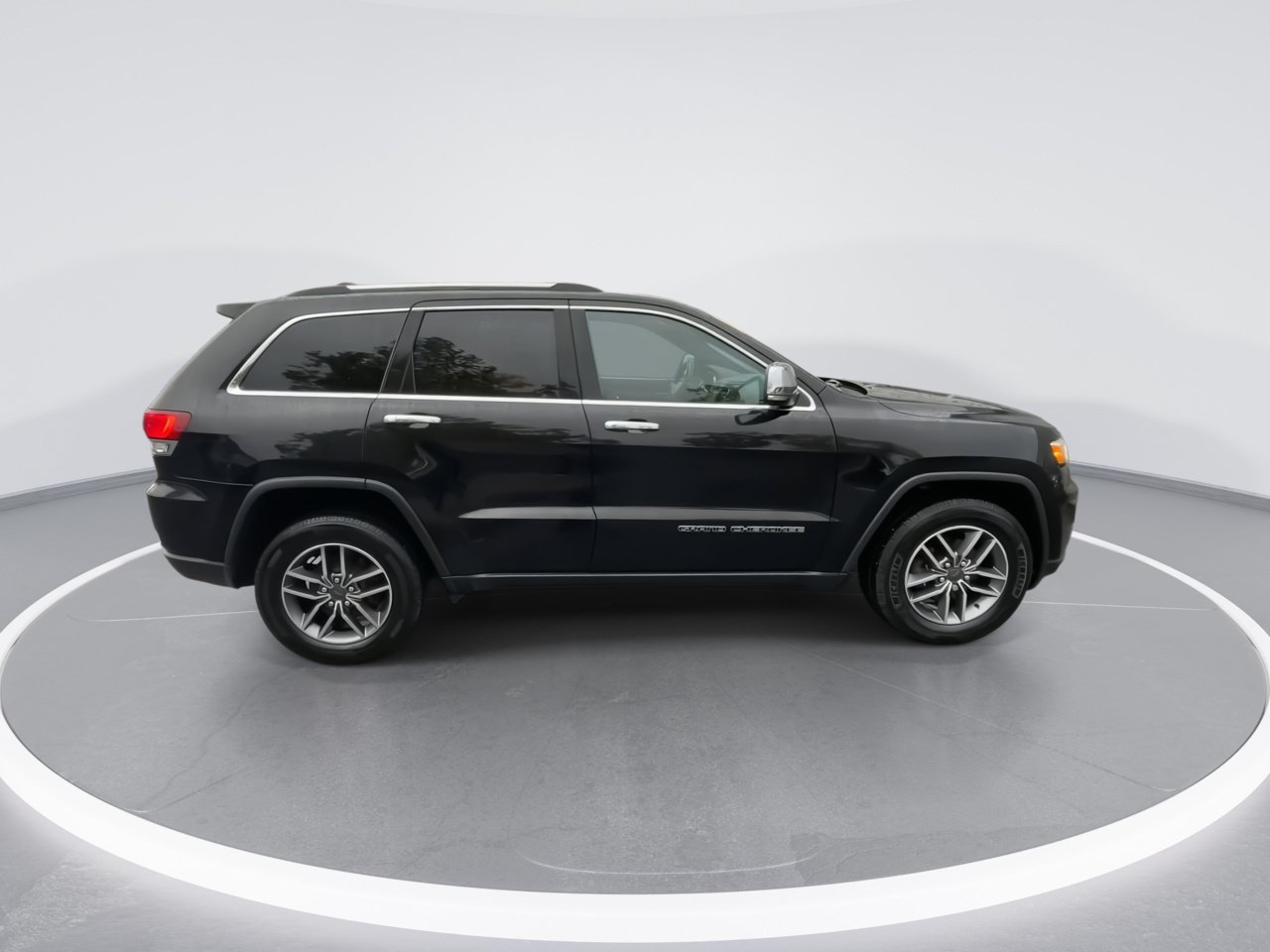 Used 2020 Jeep Grand Cherokee Limited AWD/4WD image 22
