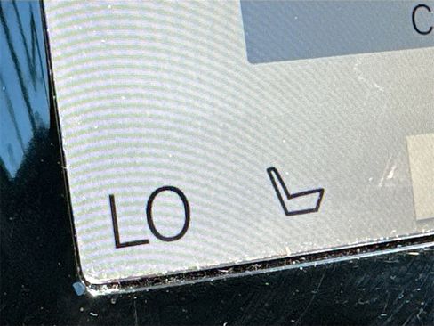 Used 2018 Volvo S90 T5 Momentum w/ Convenience Package image 22