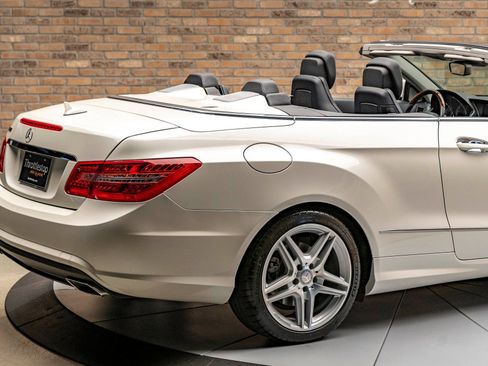 Used 2011 Mercedes-Benz E 550 Cabriolet image 9