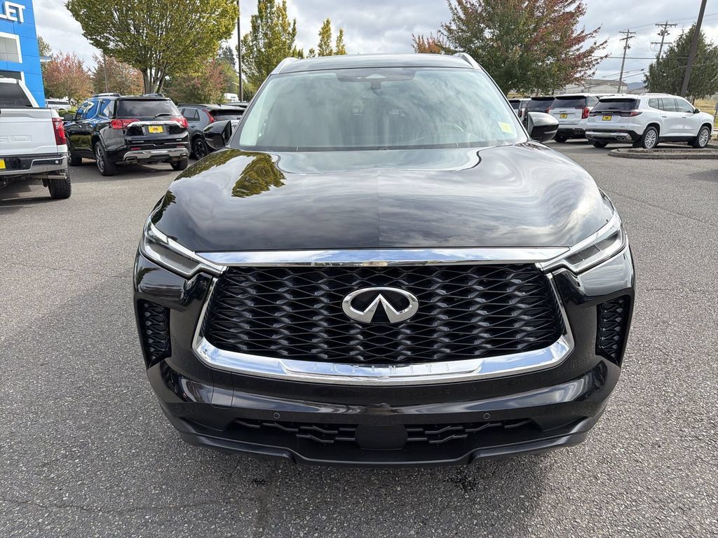 Used 2025 INFINITI QX60 Luxe AWD/4WD image 4