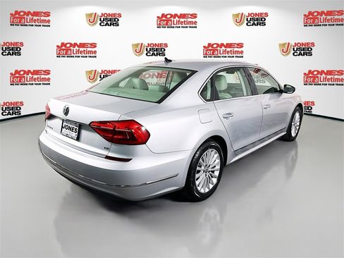 Used 2016 Volkswagen Passat 1.8T SE image 15