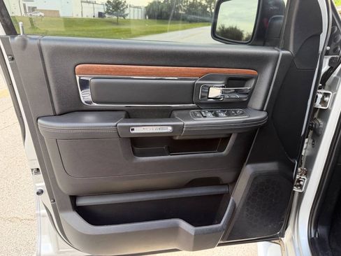 Used 2014 RAM 1500 Laramie w/ Convenience Group AWD/4WD image 10