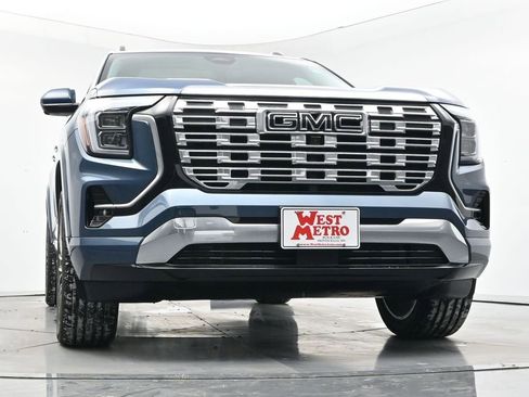 New 2026 GMC Terrain Denali w/ LPO, Black Badging Package image 32