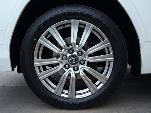 Used 2026 Lexus LX 700h Ultra Luxury image 39