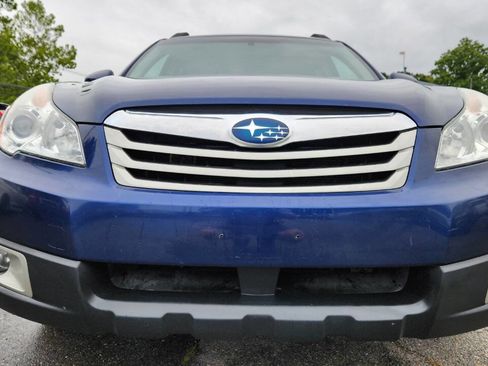 Used 2011 Subaru Outback 2.5i Premium w/ All-Weather Pkg image 4