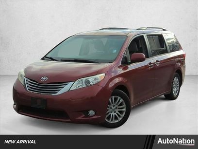Used 2017 Toyota Sienna XLE