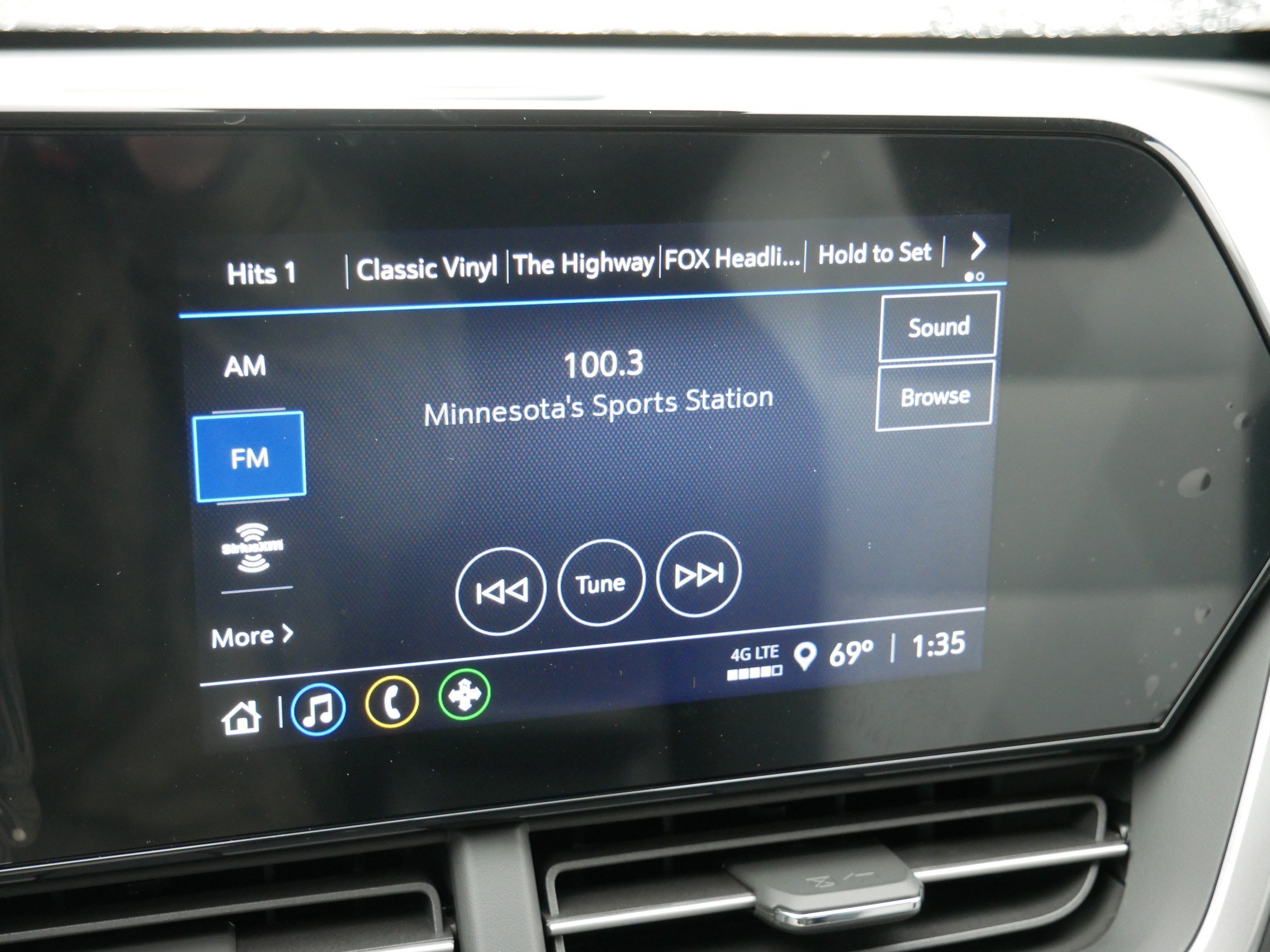 New 2026 Chevrolet Trax LS w/ LS Convenience Package FWD image 18