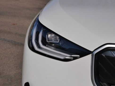 Used 2025 BMW X3 xDrive30i w/ M Sport Package image 3