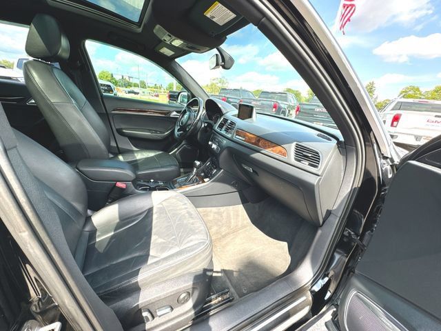 Used 2017 Audi Q3 2.0T Prestige w/ Prestige Package AWD/4WD image 30