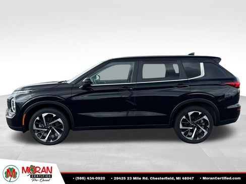 Used 2024 Mitsubishi Outlander FWD image 2