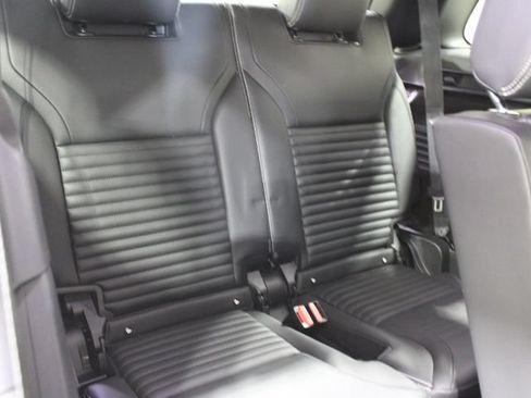Used 2021 Land Rover Discovery S R-Dynamic AWD/4WD image 31