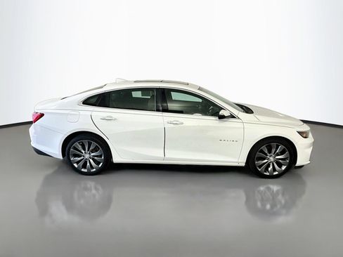 Used 2017 Chevrolet Malibu Premier w/ Premier Sun and Wheel Package FWD image 8