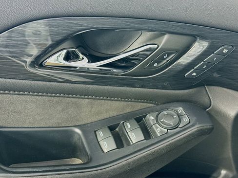 Used 2022 Chevrolet Traverse High Country image 21