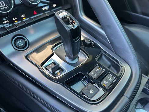 Used 2017 Jaguar F-TYPE R AWD/4WD image 21