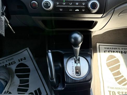 Used 2010 Honda Civic DX-VP image 16