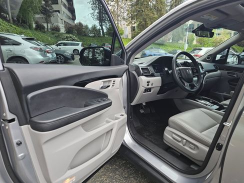 Used 2022 Honda Pilot Touring image 24