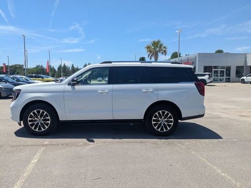 Used 2025 Ford Expedition Platinum AWD/4WD image 6