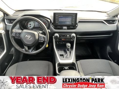 Used 2019 Toyota RAV4 LE image 19