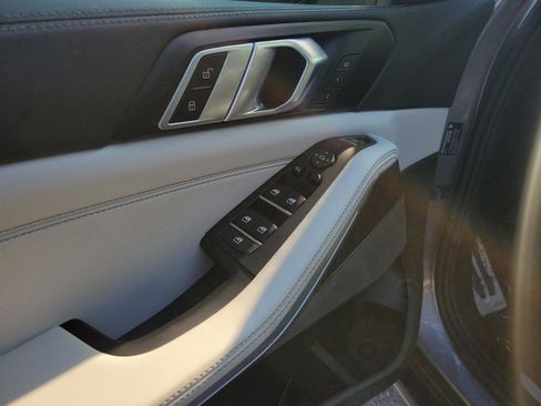 Used 2024 BMW X5 xDrive40i w/ Premium Package image 22