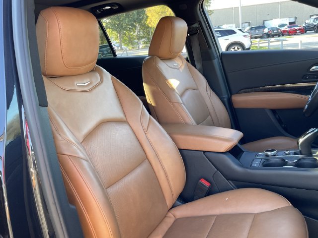 Used 2023 Cadillac XT4 Premium Luxury FWD image 29