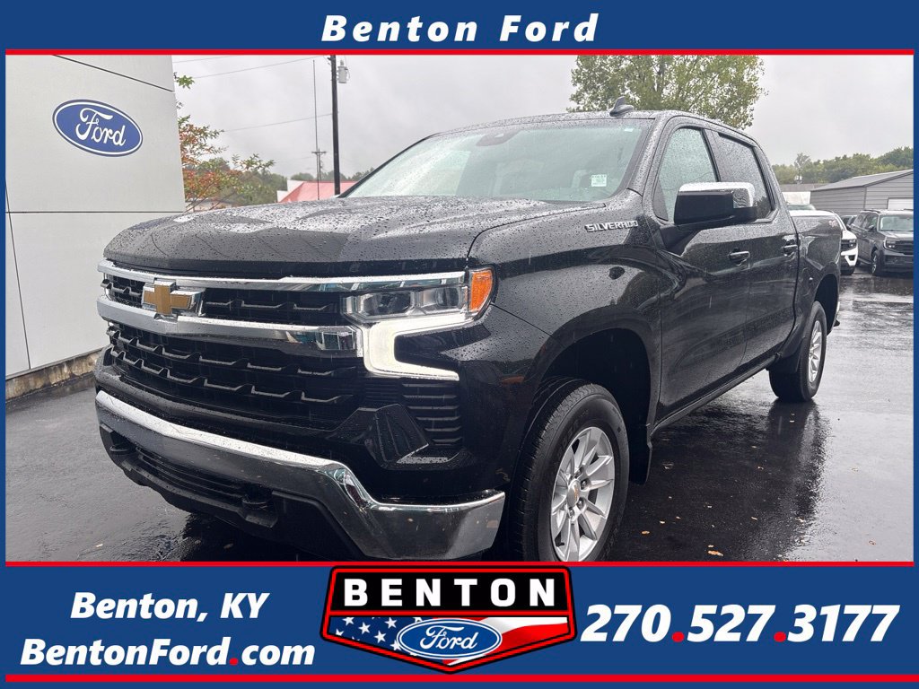 Used 2025 Chevrolet Silverado 1500 LT AWD/4WD image 1