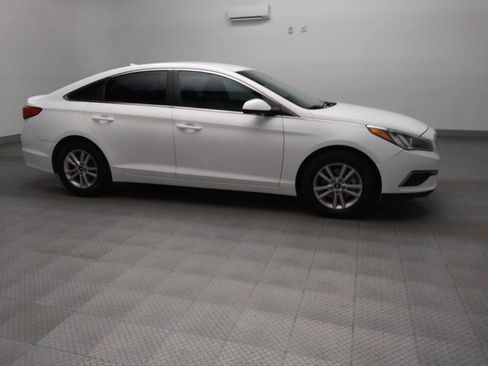Used 2017 Hyundai Sonata SE image 11