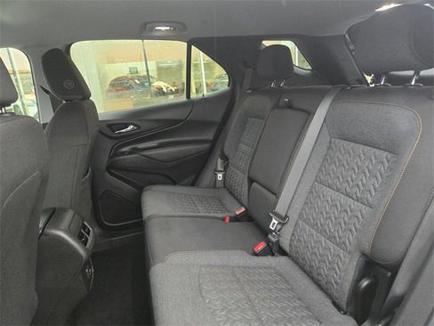 Used 2024 Chevrolet Equinox LT image 18