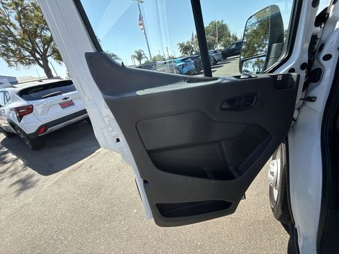 Used 2020 Ford Transit 150 XL image 19