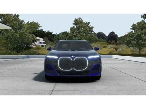 New 2026 BMW i7 xDrive60 w/ Executive Package AWD/4WD image 3