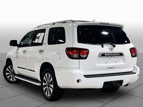 Used 2020 Toyota Sequoia Limited w/ Safety & Convenience Package AWD/4WD image 12