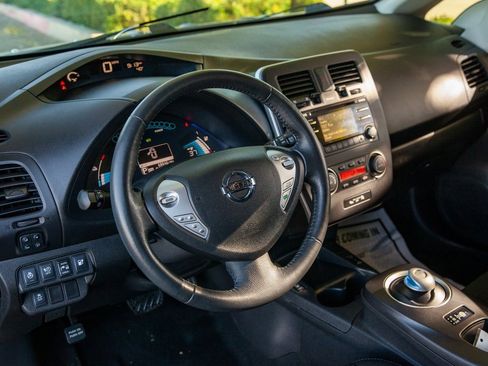 Used 2015 Nissan Leaf S w/ Charge Package image 10