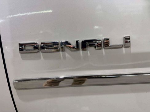 Used 2016 GMC Yukon Denali w/ Open Road Package AWD/4WD image 18